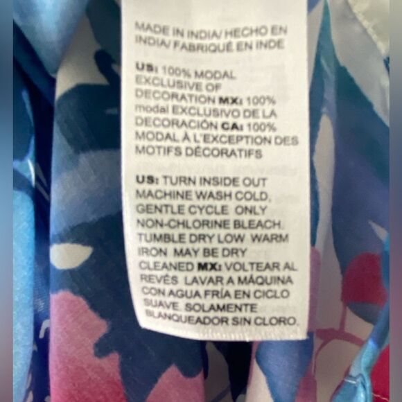 CHICO'S NWT Floral Split Neck Tunic Long Top Women's M Embroidered Boho Resort - Picture 13 of 14